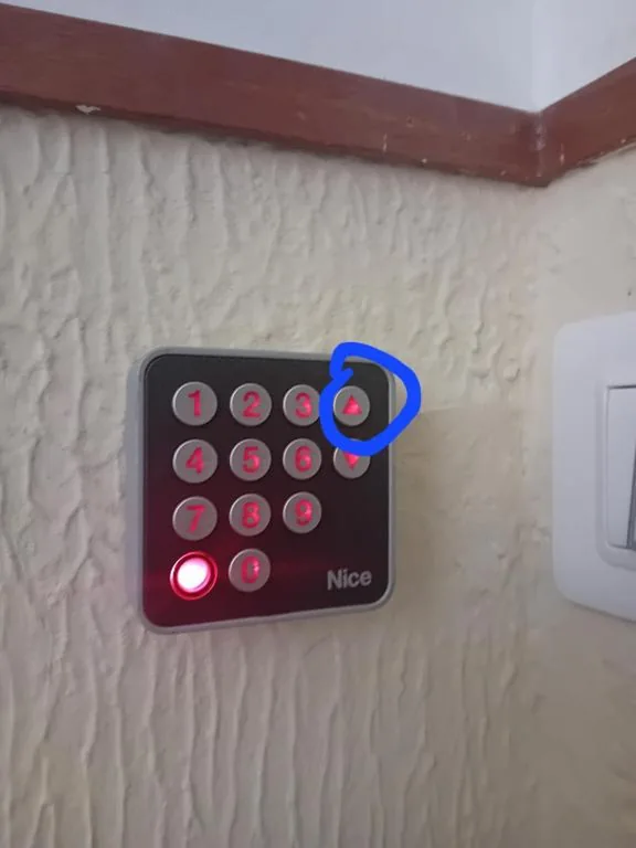 Camera Familiare — KeyRooms
