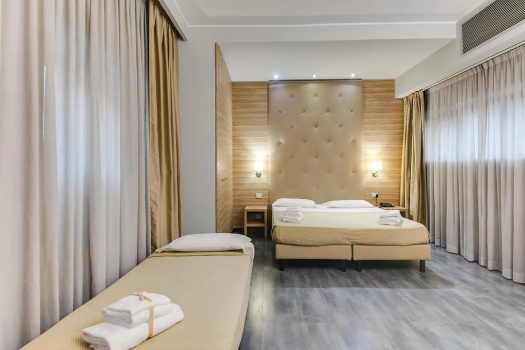 Camera Familiare — Phi Hotel Garden Area Roma Eur