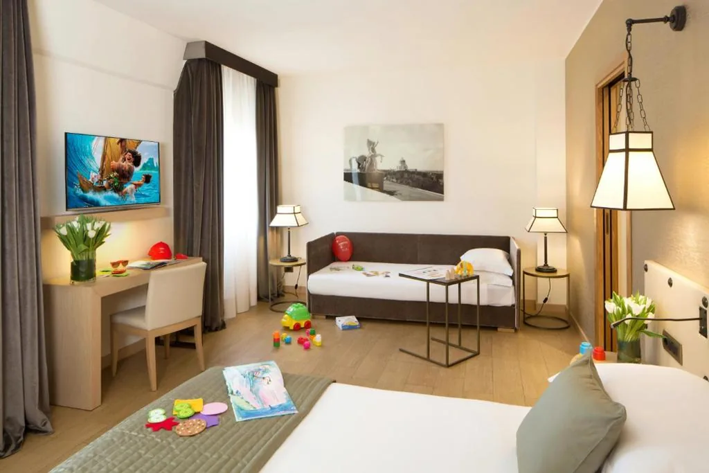 Family Room — Starhotels Metropole