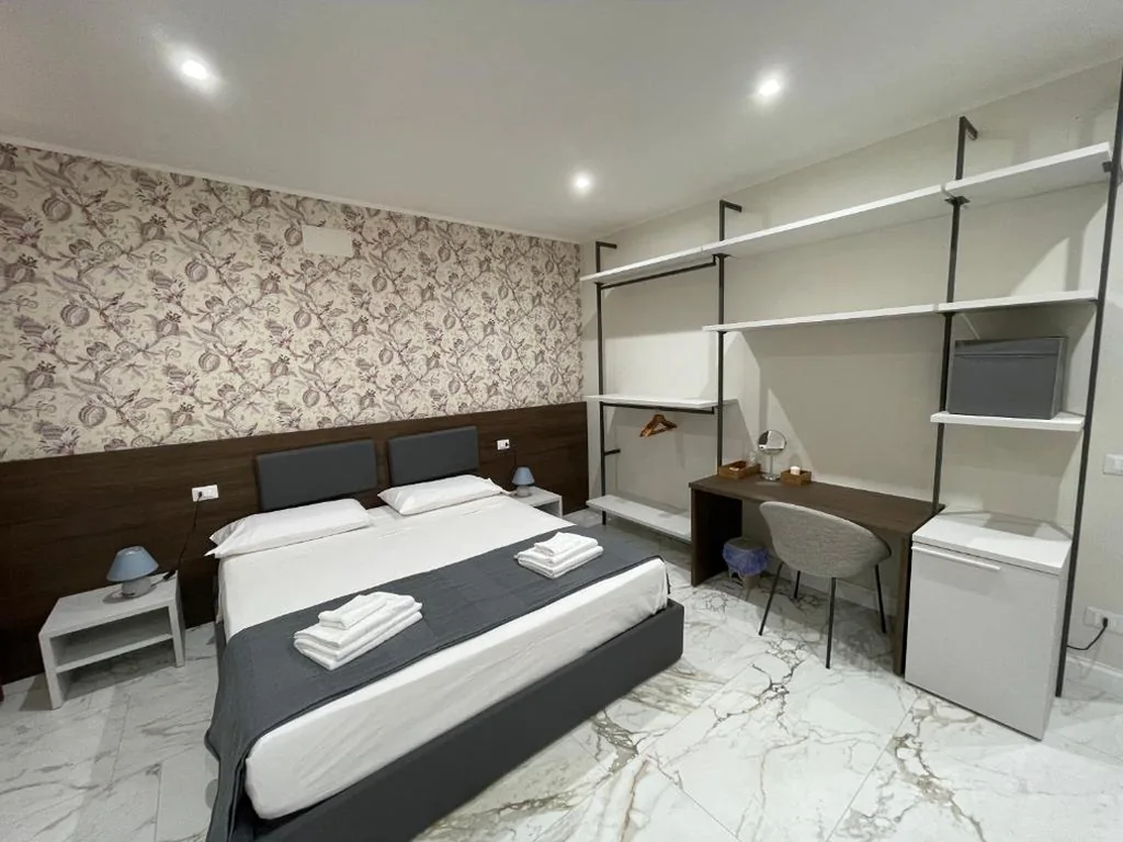 Superior Family Room — Corso 104