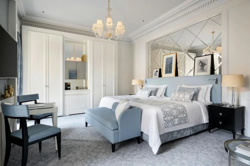 Camera Imperial Doppia con Letti Singoli — The St. Regis Rome