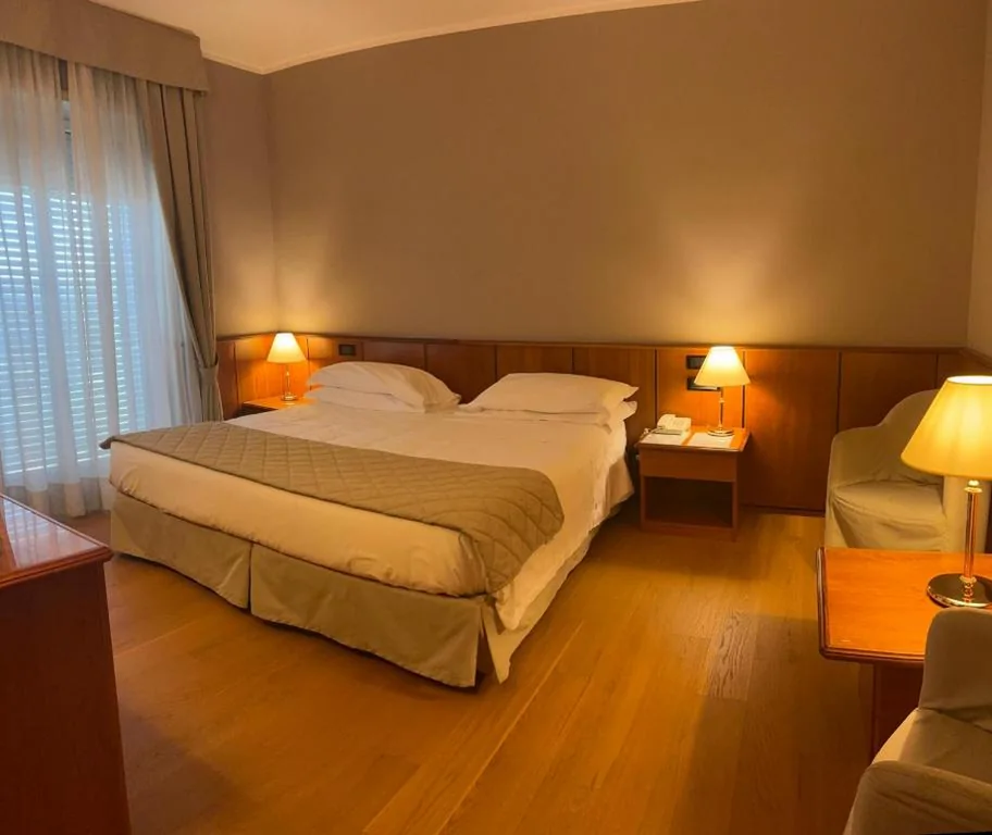 King Room with Balcony — Air Palace Hotel