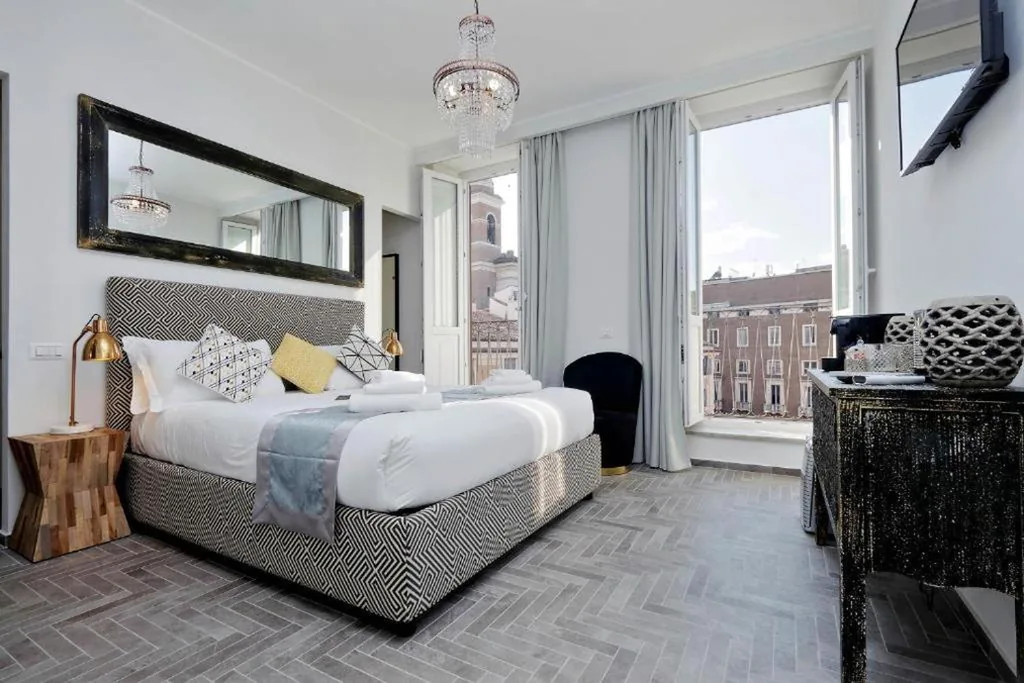 King Room with Balcony — Boutique Suites della Croce