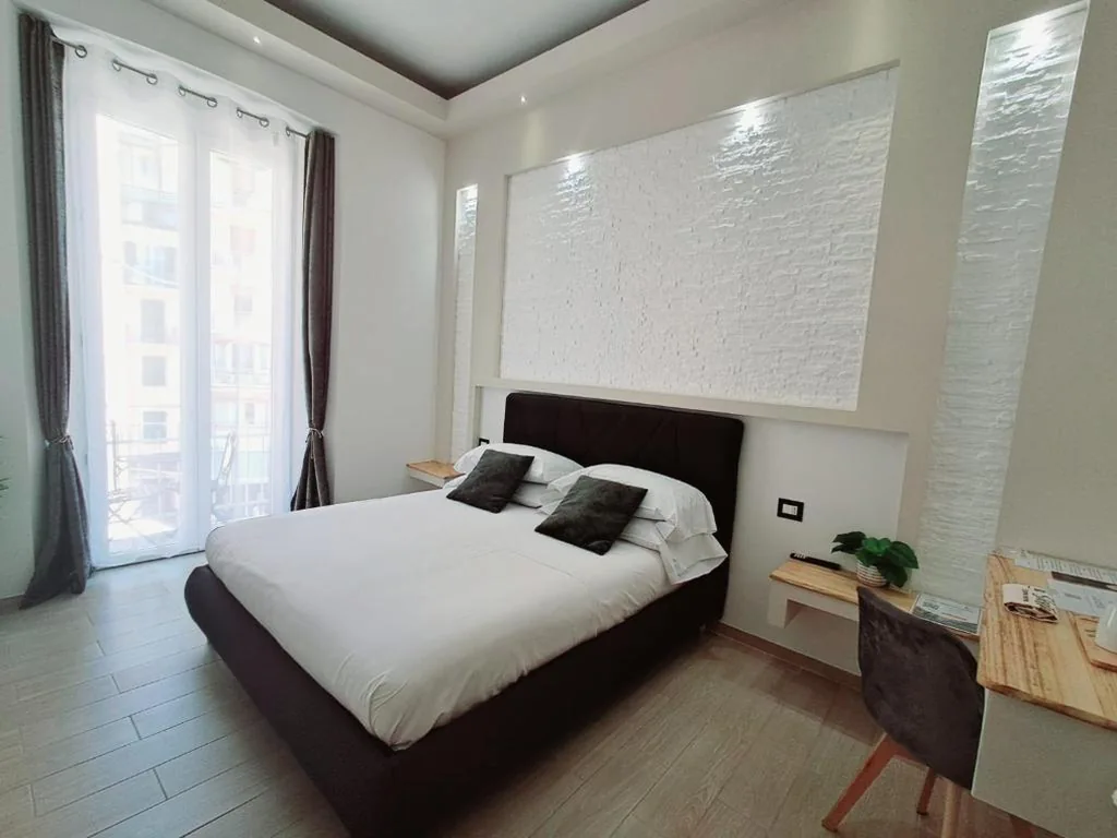 King Room with Balcony — La Siesta 5 terre