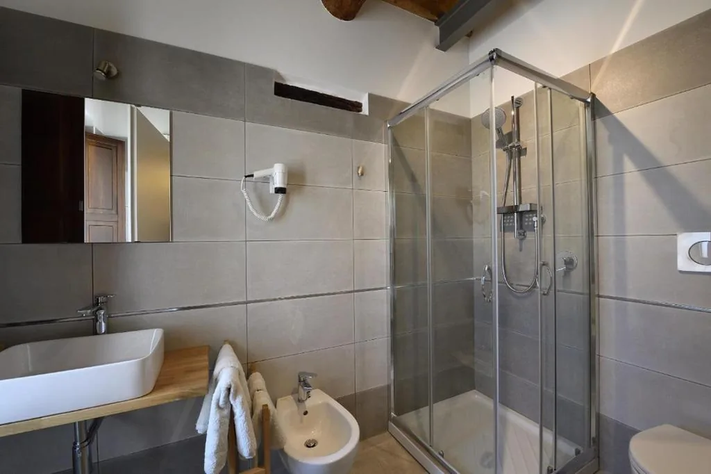 Camera King con Balcone — Le Benedettine Affittacamere Relais