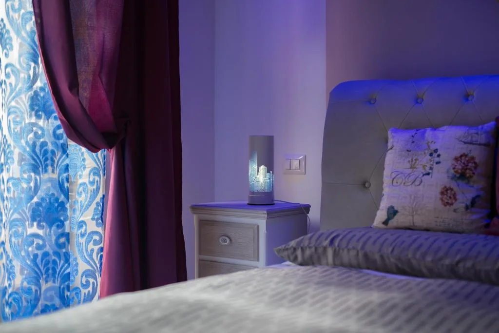 Camera King con Balcone — SuiteIRIS B&B