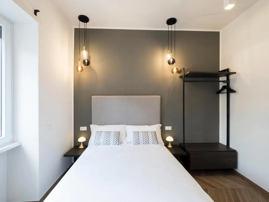 King Room with Shower with Wheelchair Access - Accessible — Savoia Rooms Roma