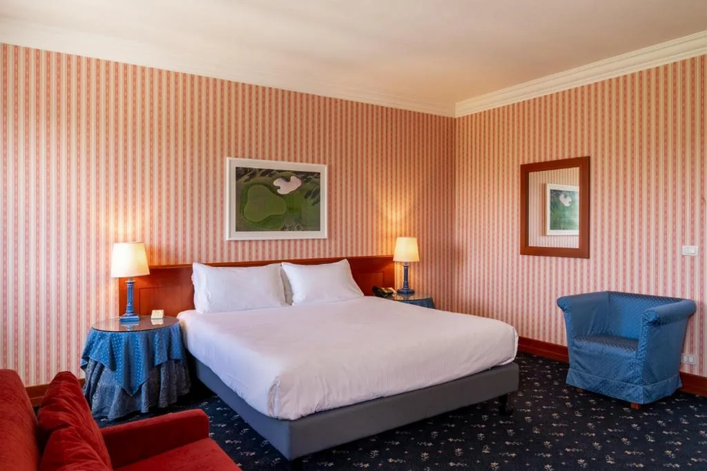 King Room with Garden View — Golf Hotel Cavaglià