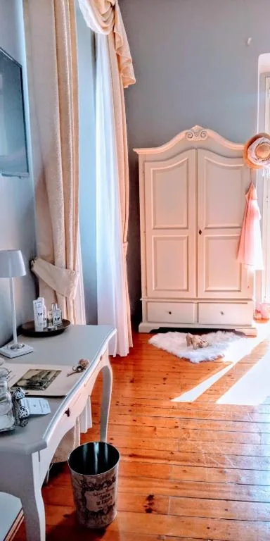 King Room with Lake View — Hotel La Rondinella