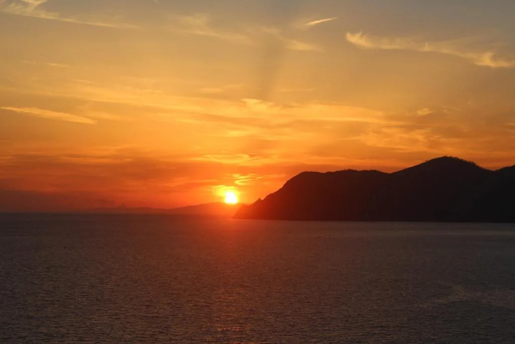Camera King con Vista Mare — La Linea D’Acqua