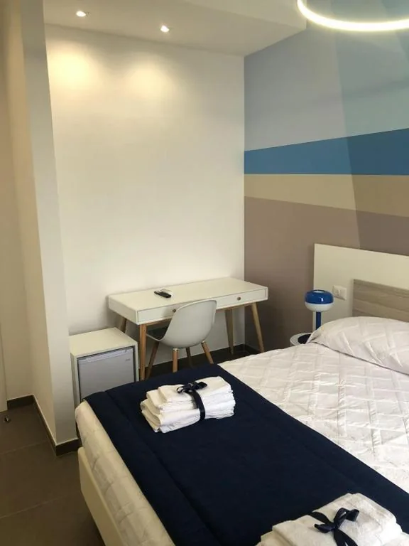 King Room with Sea View — La Maison sul Porto