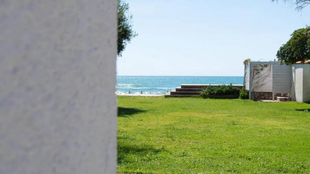King Room with Sea View — Villa degli Squali Suite Home