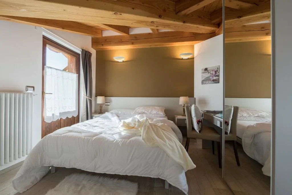 Camera King con Vista Montagne — B&B Pousada Rio Aosta-servizi di Bed and breakfast