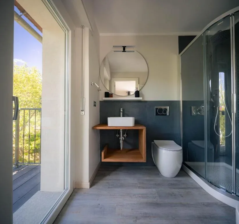 King Room with Mountain Views — l’Oura B&B