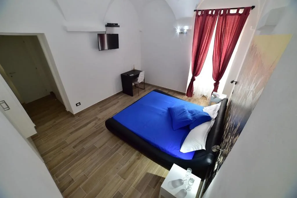 Camera King con Vista Montagne — Suite Varigotti