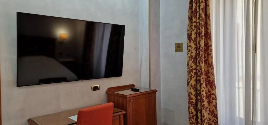King Room — Consoli Romani Vatican Rooms