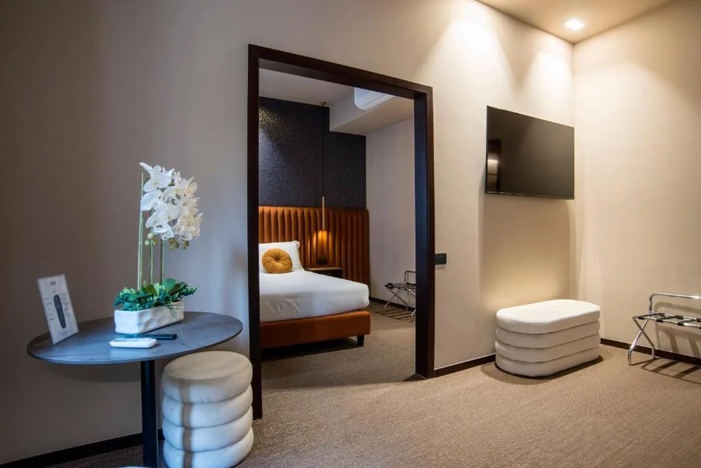 King Deluxe Room — Bocca di Leone Luxury Suite