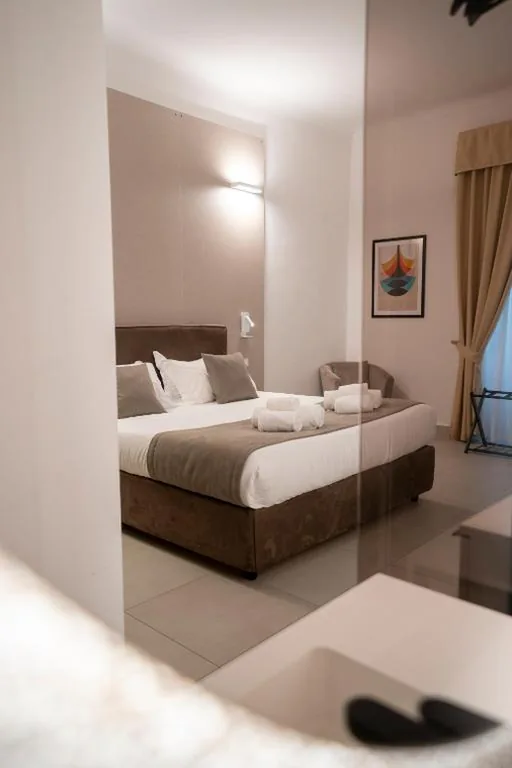 Camera King Deluxe — Cicerone’s Luxury Suites