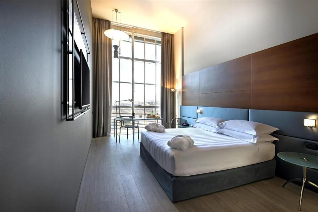 Camera King Deluxe — DoubleTree by Hilton Turin Lingotto