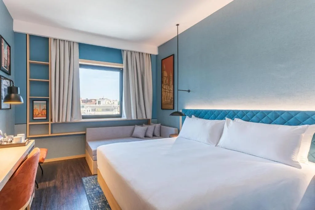 Camera King Deluxe — Hilton Garden Inn Rome Colosseum