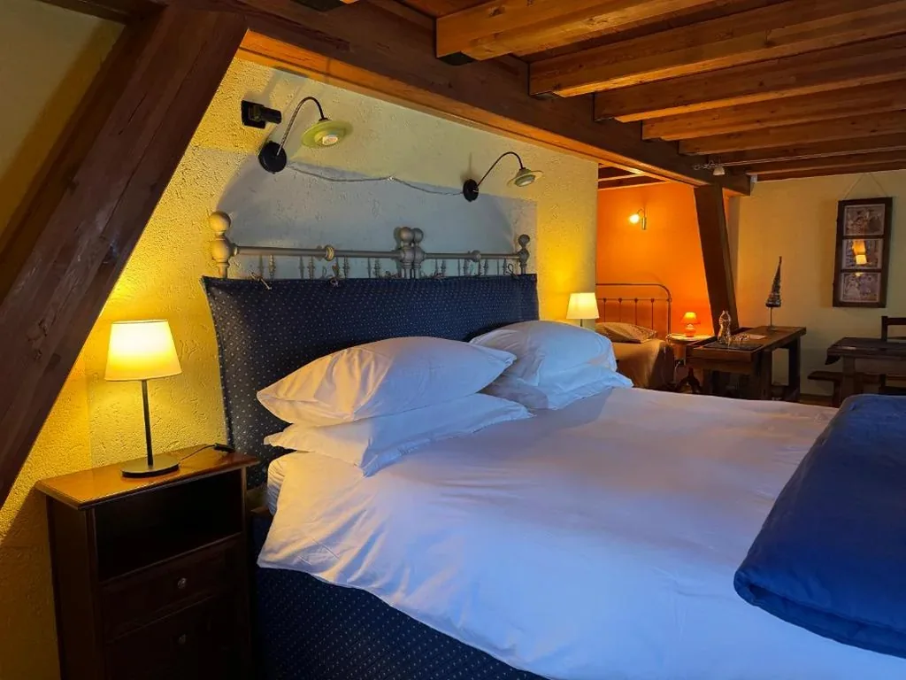 King Deluxe Room — La Thuillettaz B&B Digital Detox