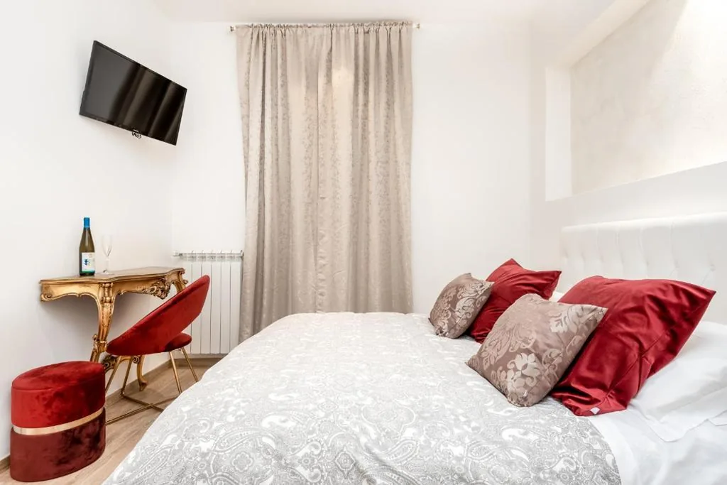 Camera King Deluxe — Le camere di Nathan – 5 terre near the central station