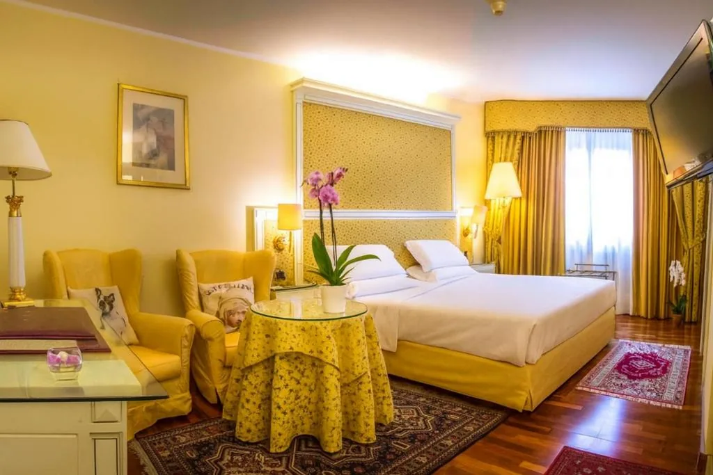 Camera King Deluxe — LVG Hotel Collection – La Bussola