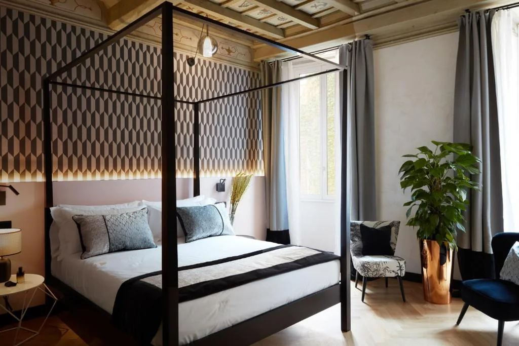 King Deluxe Room — NAMAN HOTELLERIE – Margutta