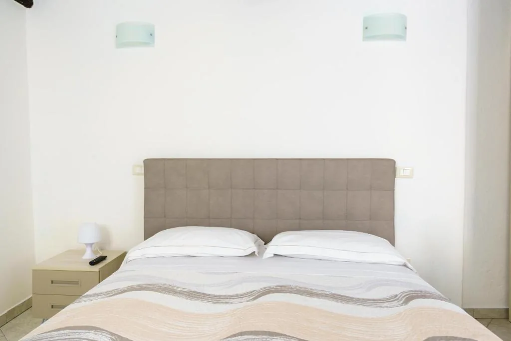 King Deluxe Room — OltreMare