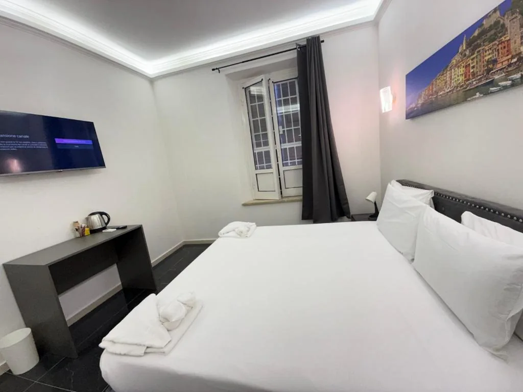King Deluxe Room — Rome Jubilee Stays 3