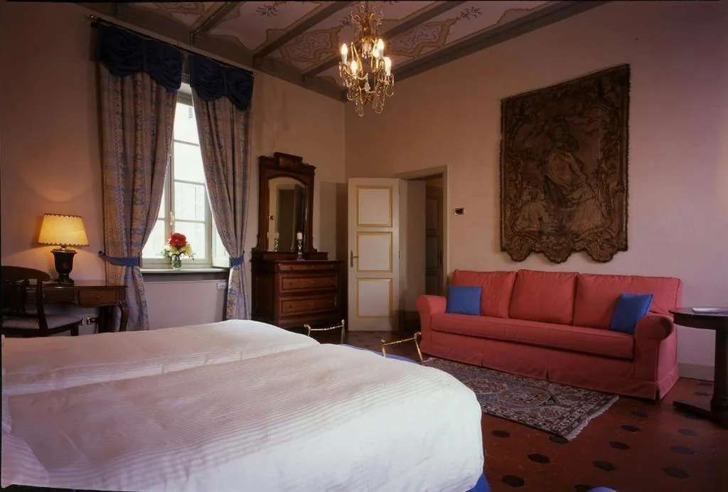 King Deluxe Room — Sina Villa Matilde