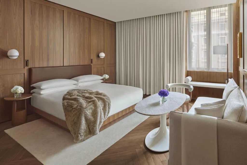 King Deluxe Room — The Rome EDITION