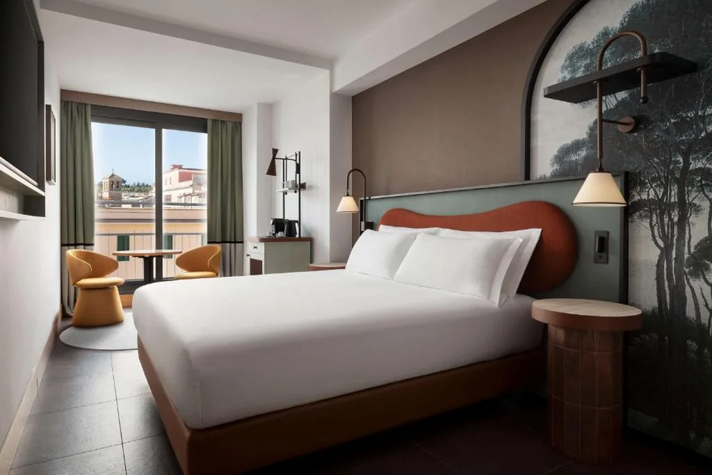 Deluxe King Room — The Spring House Hotel Rome Vatican, Tapestry Collection Hilton