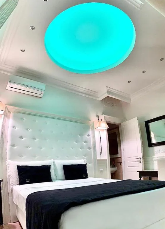 King Deluxe Room — Tito Suite Guest House