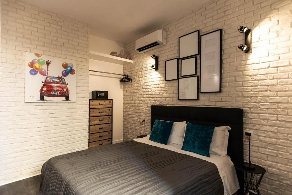 Camera King Deluxe — Trevi & Pantheon Design Rooms