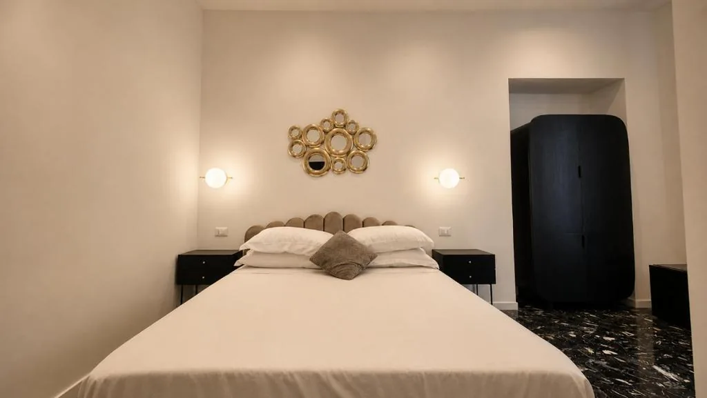 King Deluxe Room — Ventuno Dei Luxury Suites Via Cola di Rienzo