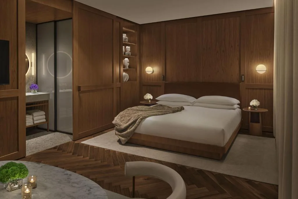King Premier Room — The Rome EDITION
