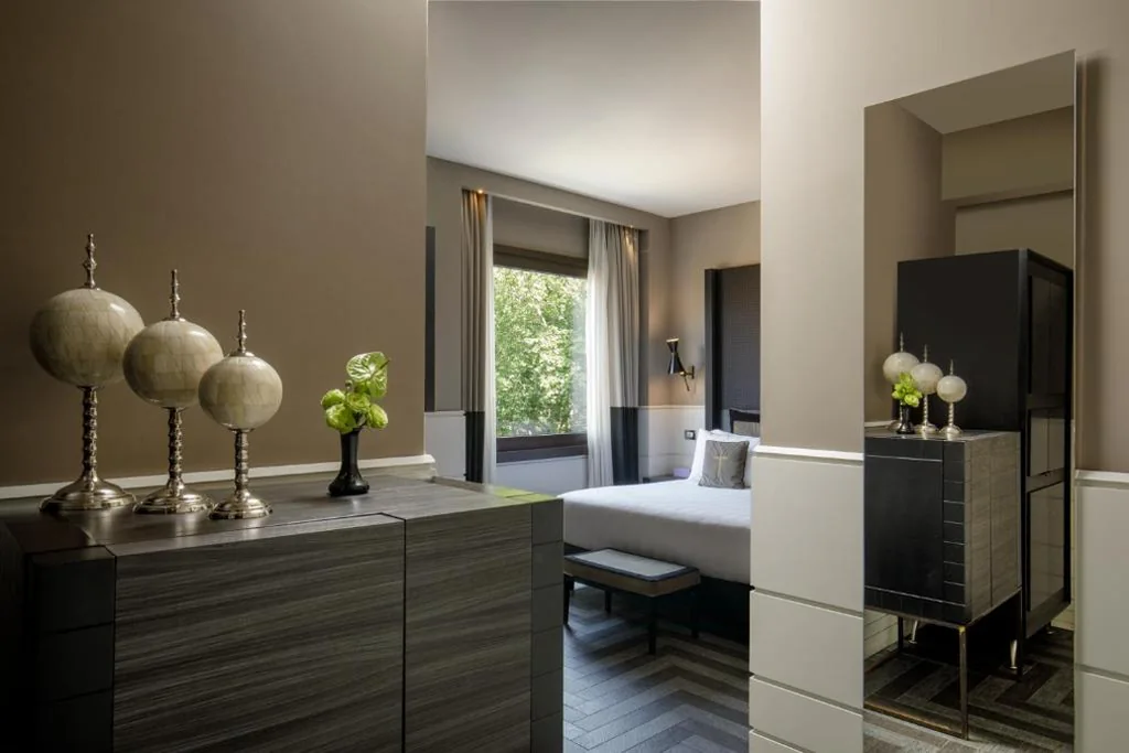 King Premier Room — The Tribune, part of JdV by Hyatt