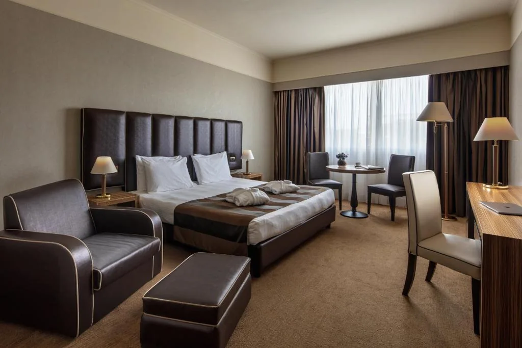 King Premium Room — Holiday Inn Rome – Eur Parco Dei Medici by IHG