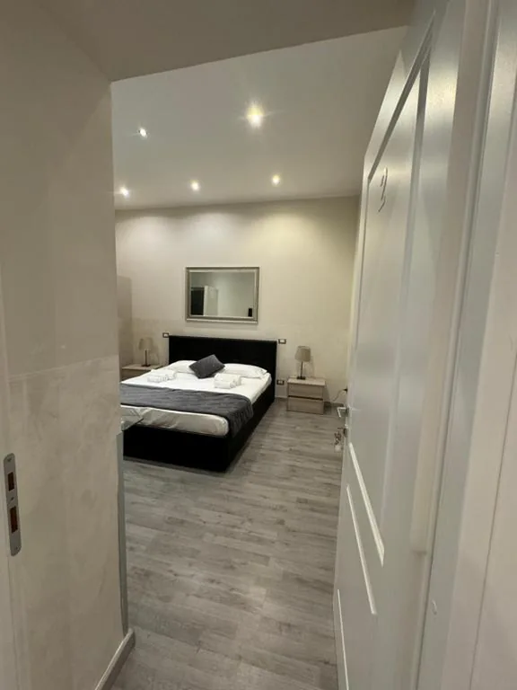 King Room — RHS Rienzo Suites