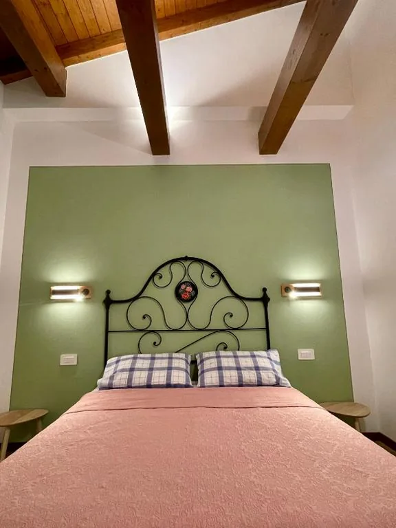 King Standard Room — Casa Iris