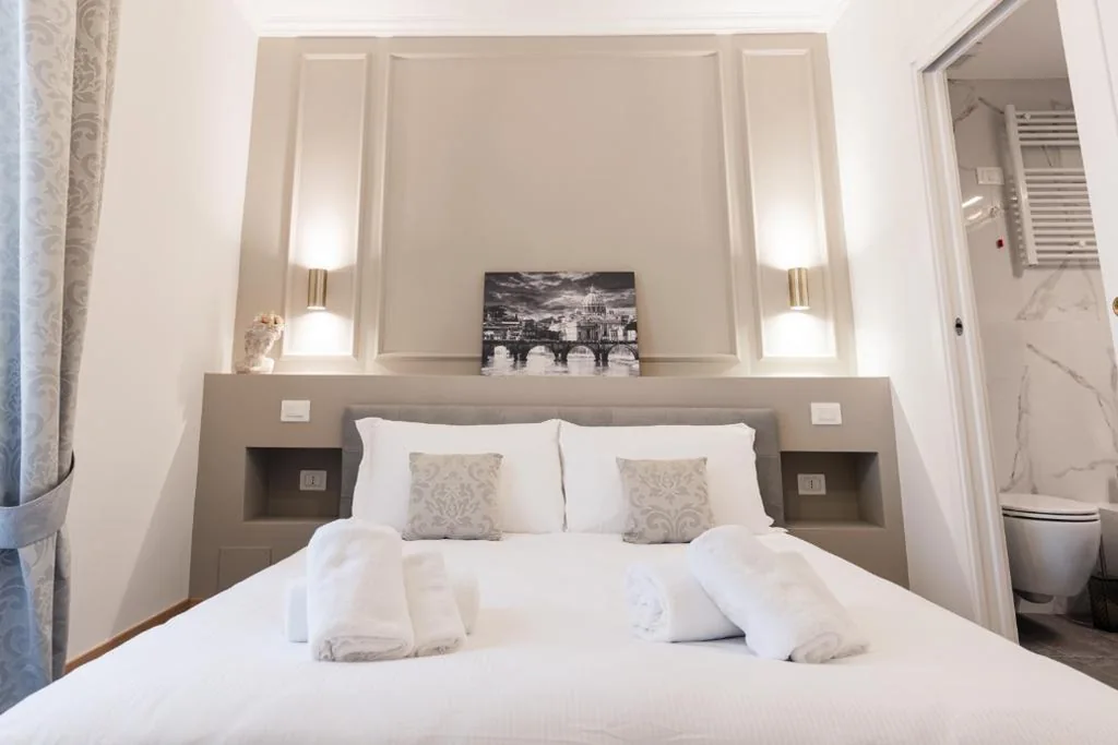 Camera King Standard — De Vince Suites – Luxury Rooms – Roma Termini