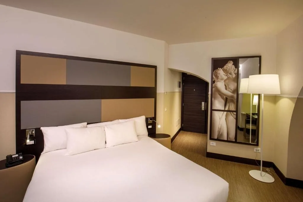 King Superior Room — Cosmopolita Rome Colosseum, Tapestry Collection by Hilton