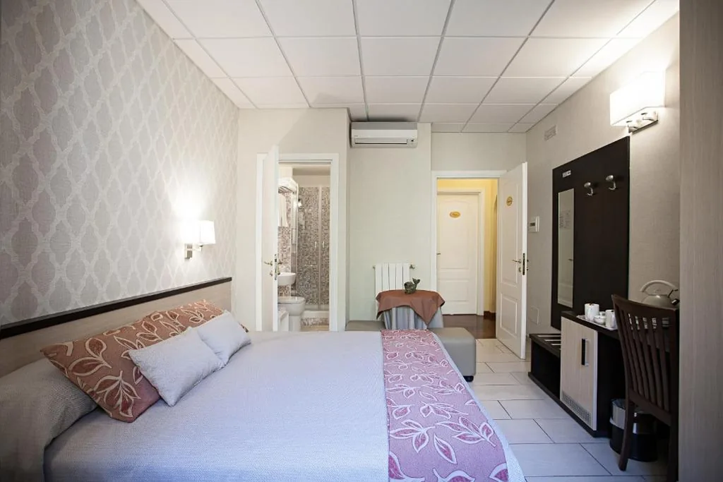 King Superior Room — Domus Palatina