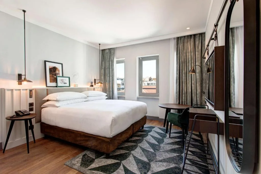 Camera King Superior — DoubleTree By Hilton Rome Monti