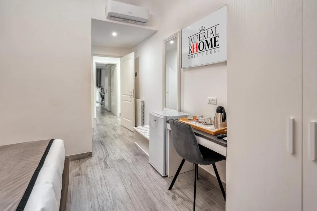 Camera King Superior — Imperial Rhome Guest House