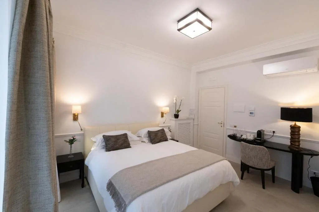 Camera King Superior — La Scalinata – Boutique Guest House