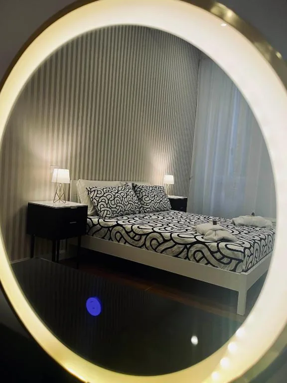 King Superior Room — Pantheon 15
