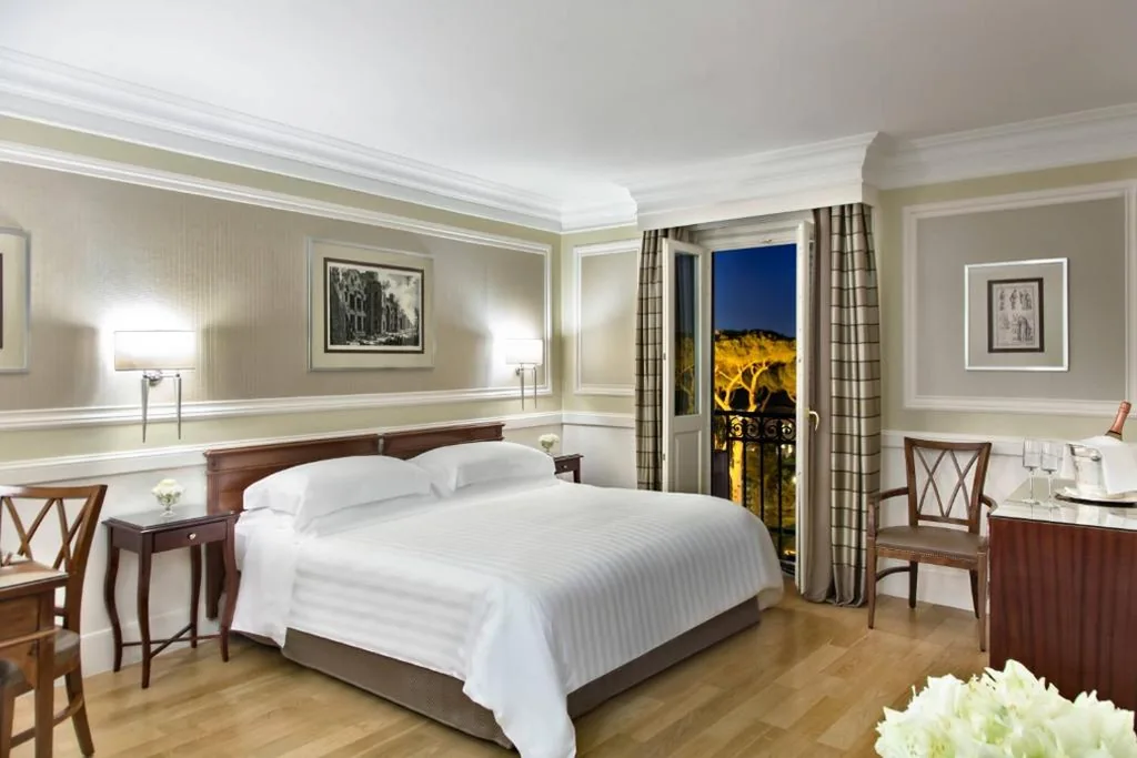 Camera King Superior - Piano Alto — Rome Marriott Grand Hotel Flora