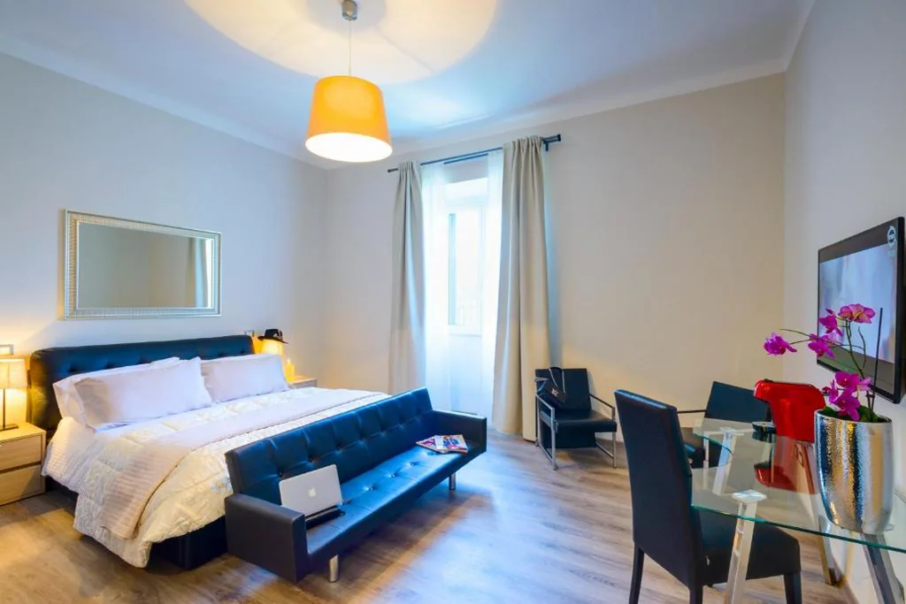 King Superior Room — RHS Rienzo Suites